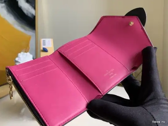 LOUIS WALLET PONT 9 COMPACT VUITTON 0412